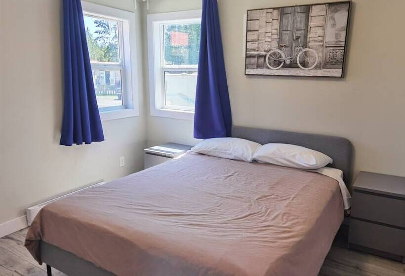 Qualicum Bay Resort