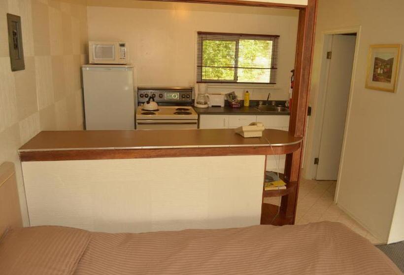 Seaside Villa Motel & Rv Park
