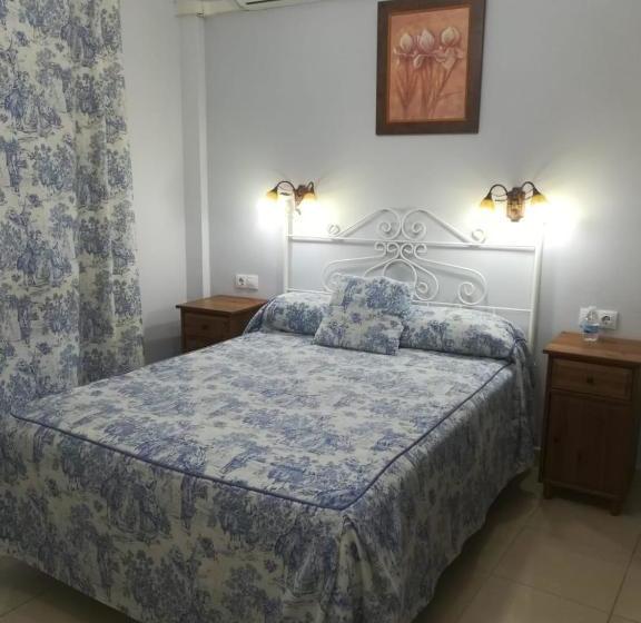 호스텔 Hostal Virgen Del Rocio
