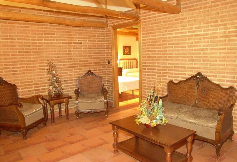 فندق Hospedería Bodas De Camacho
