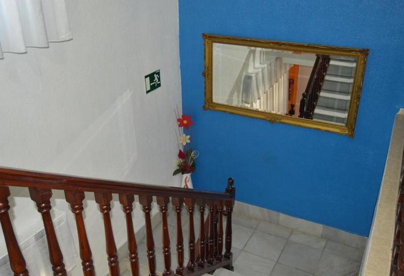 فندق La Pinada