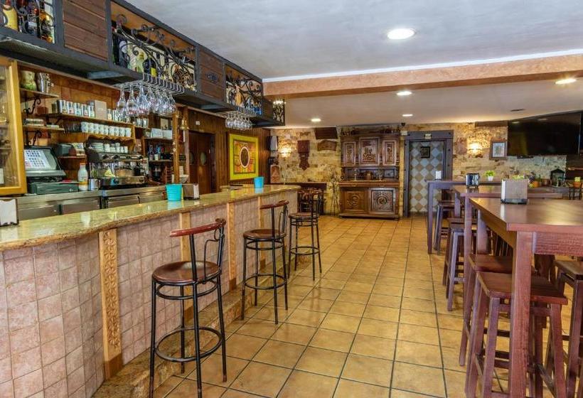 فندق Peña Pandos