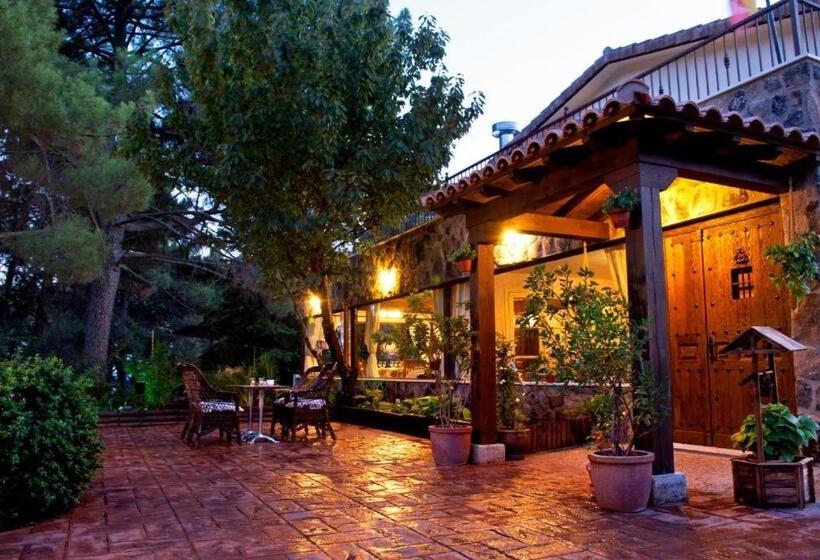 فندق El Bosque De La Herrezuela