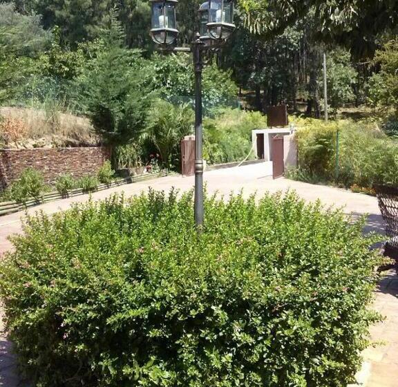 فندق El Bosque De La Herrezuela