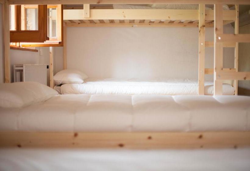 Moana Surf Hostel