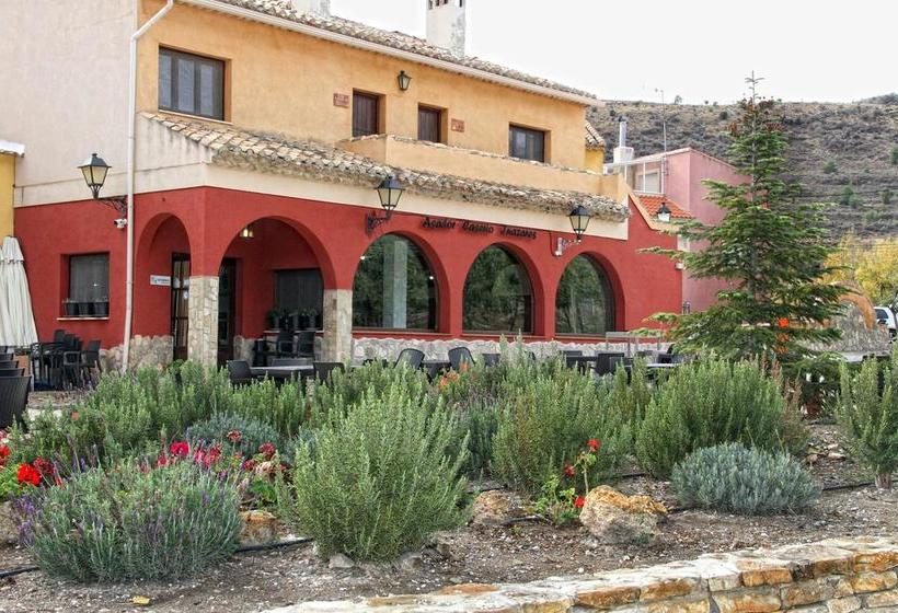 אתר נופש Caserio Inazares   Montaña, Chimenea, Nieve, Barbacoa