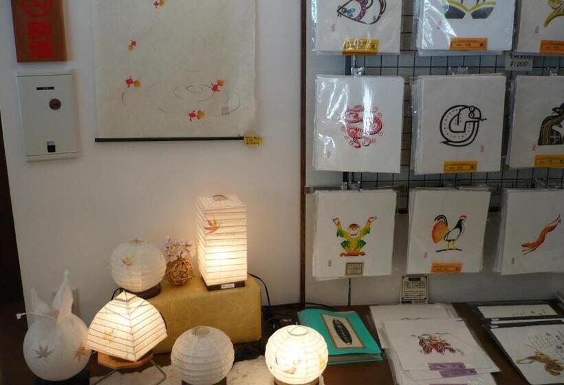 ريوكان Gokayama Onsen Akaokan