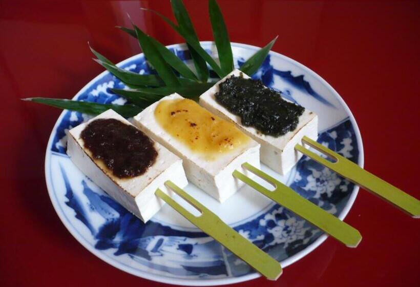 ريوكان Gokayama Onsen Akaokan