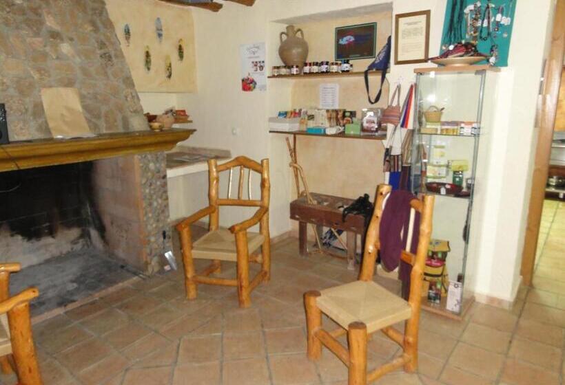 הוסטל Cortijo Covaroca
