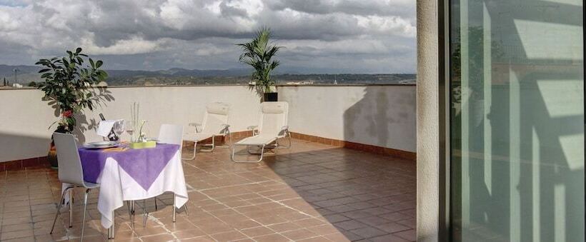ユースホステル Hostal La Creu