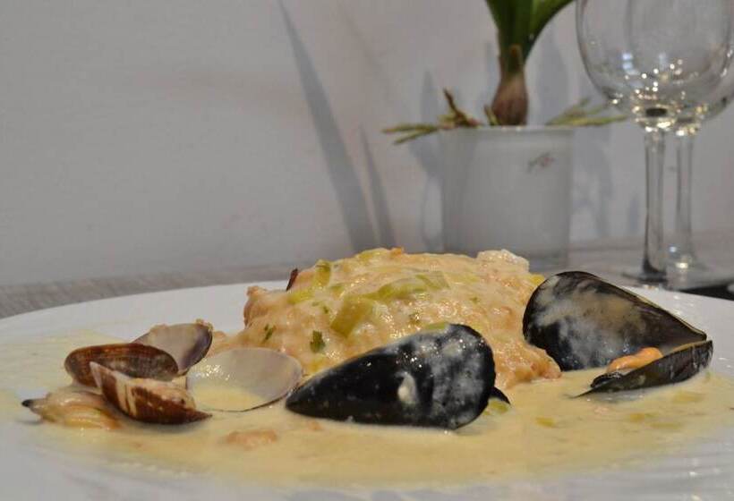 ユースホステル Hostal La Creu