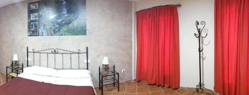 مبيت وإفطار Casa Rural Entresierras