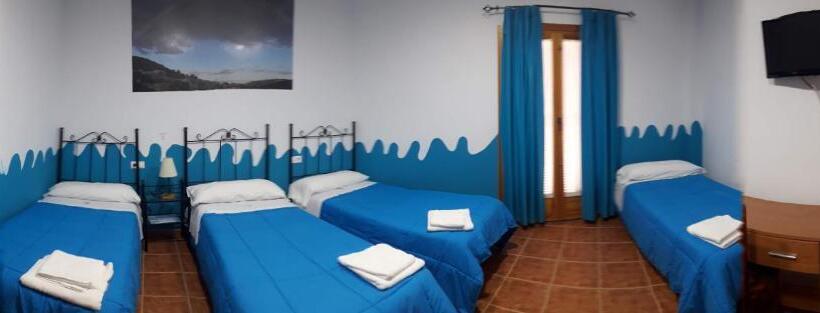 مبيت وإفطار Casa Rural Entresierras