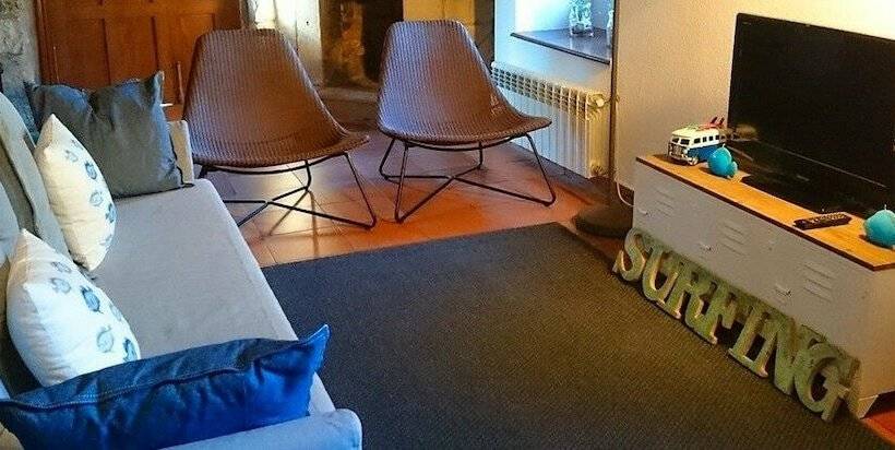 צימר La Curva Surfhouse   Hostel