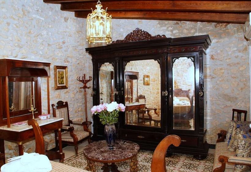 تختخواب و صبحانه Sitges Royal Rooms