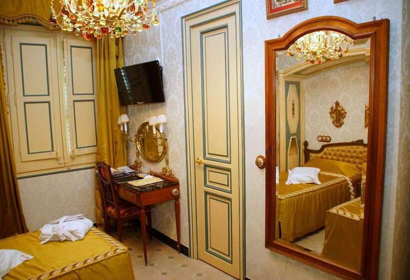 تختخواب و صبحانه Sitges Royal Rooms