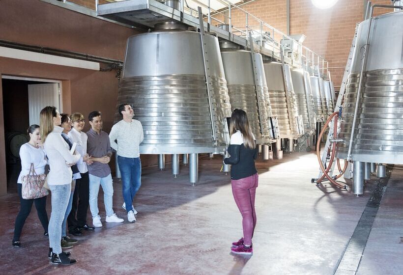 فندق Bodega El Moral