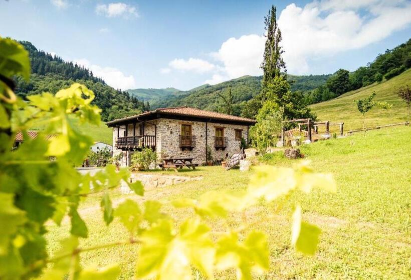 فندق Casona De El Castaniu