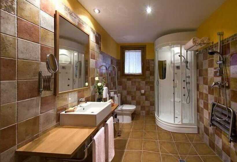 هتل H Con Encanto