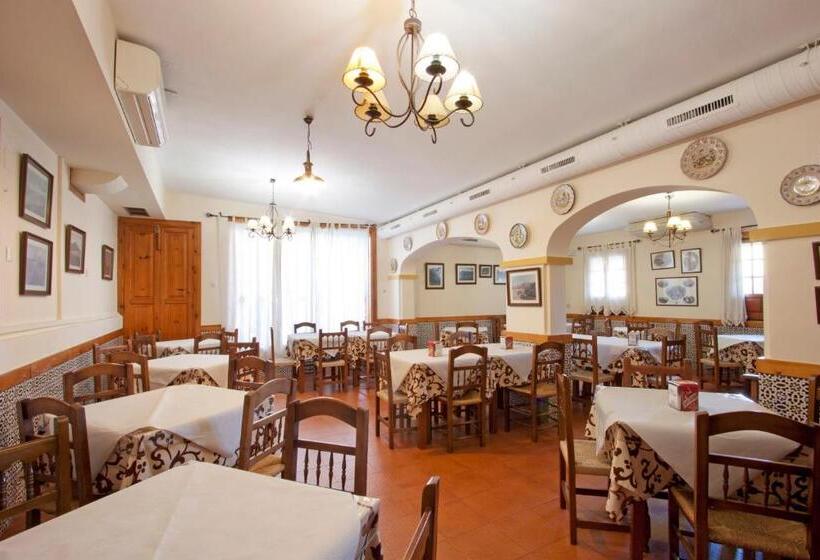 هتل Hostal El Cortijo