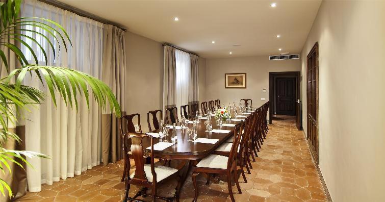 هتل La Almoraima