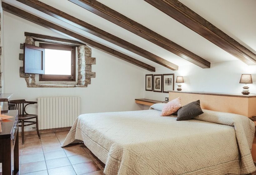 هتل La Sala De Camós