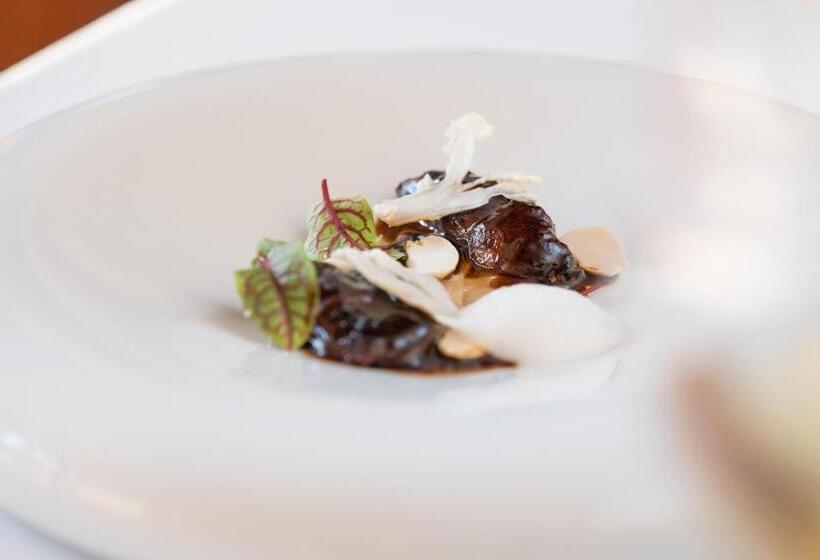 ホテル La Torre Del Visco   Relais & Châteaux