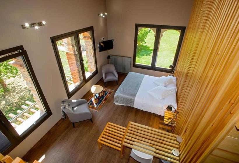 هتل Les Planes Del Grau