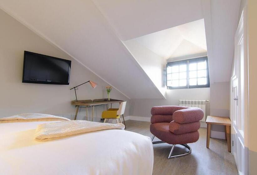 هتل Pazo De Mendoza