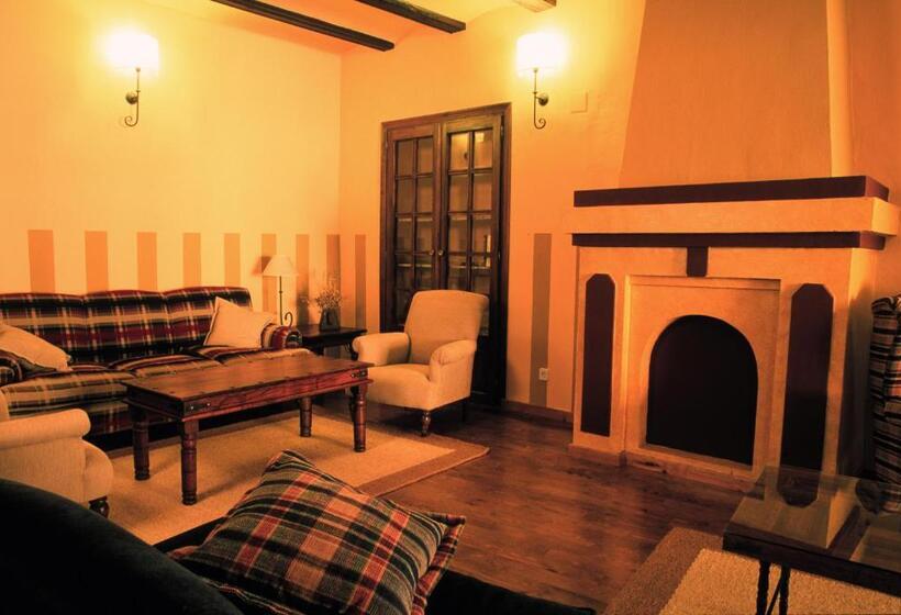 فندق Posada Del Almudí