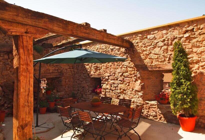 בית מלון כפרי Posada Real La Almazuela