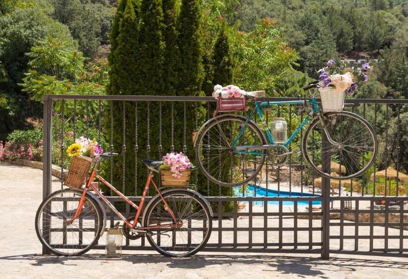 هتل روستایی Calerilla