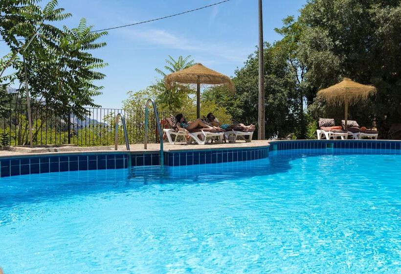 هتل روستایی Calerilla