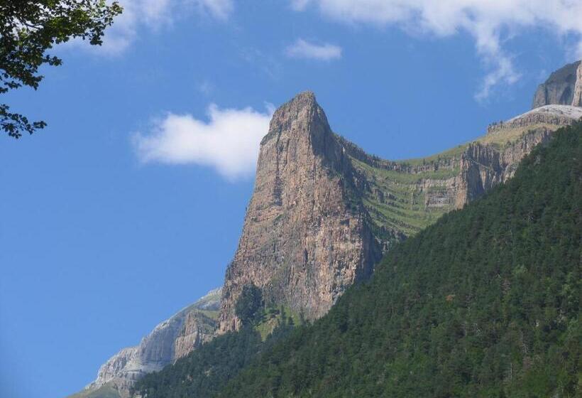 فندق Villa Russell