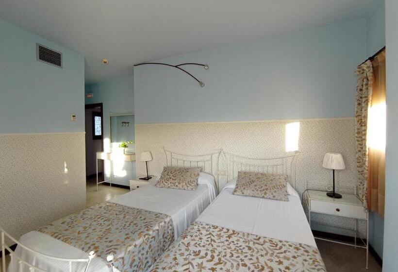 Petit Hotel De Riu