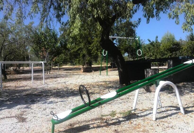 استراحتگاه Cabañas Cortijo El Helao