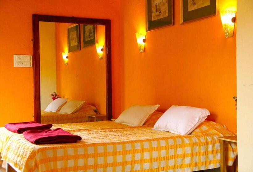 تختخواب و صبحانه Michele S Garden