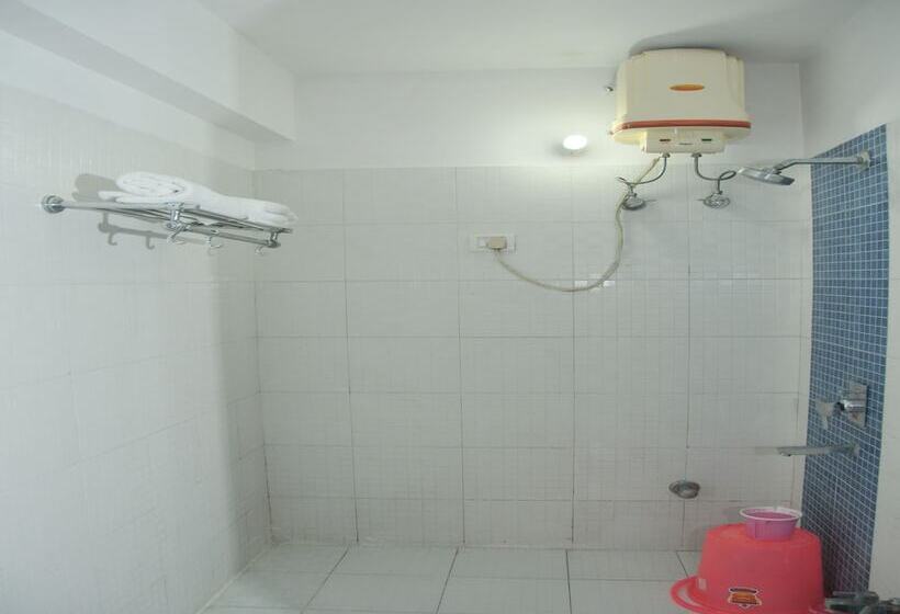 ホテル Fabexpress Royal Residency Patna