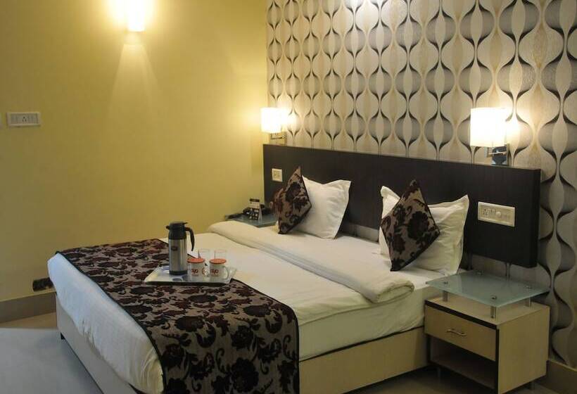 ホテル Fabexpress Royal Residency Patna