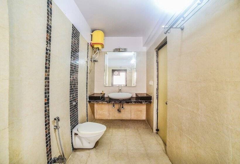 ホテル Fabexpress Royal Residency Patna