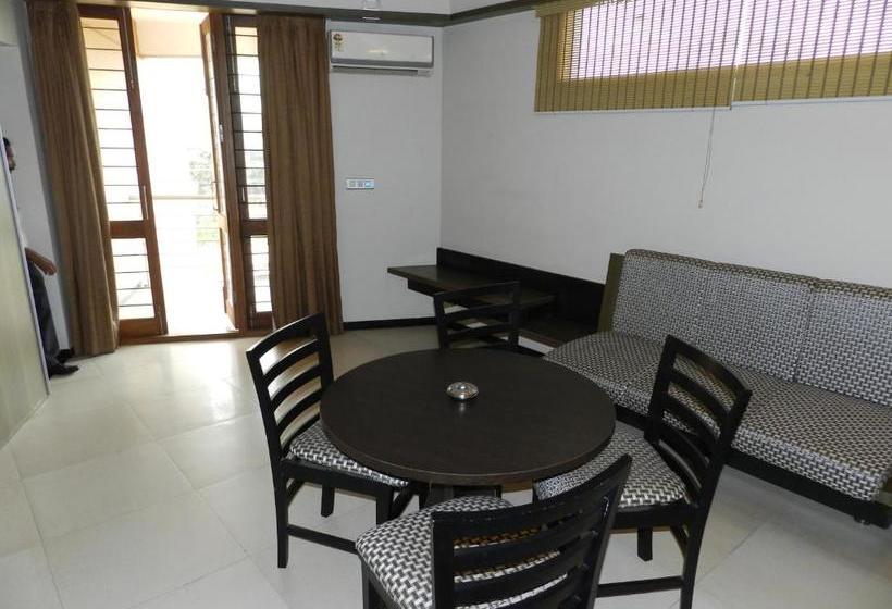 酒店 Rock Regency Hampi
