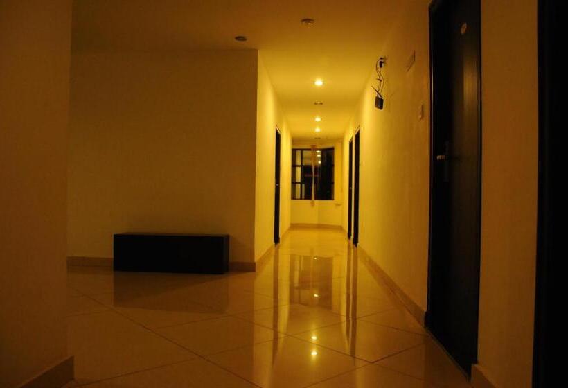 בית מלון כפרי Sri Krishna Residency