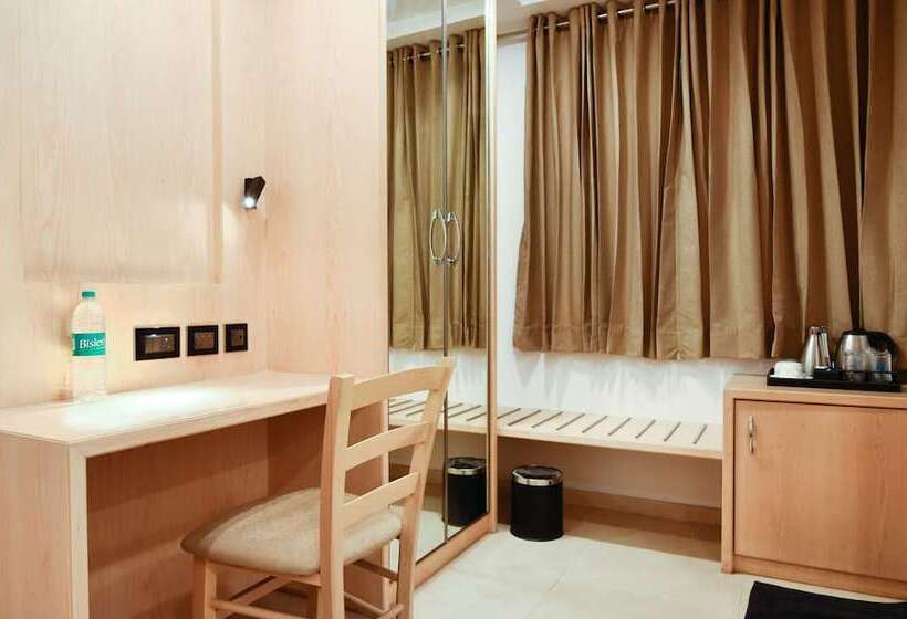 هتل Treebo Vinayak Inn