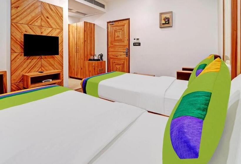 هتل Treebo Vinayak Inn