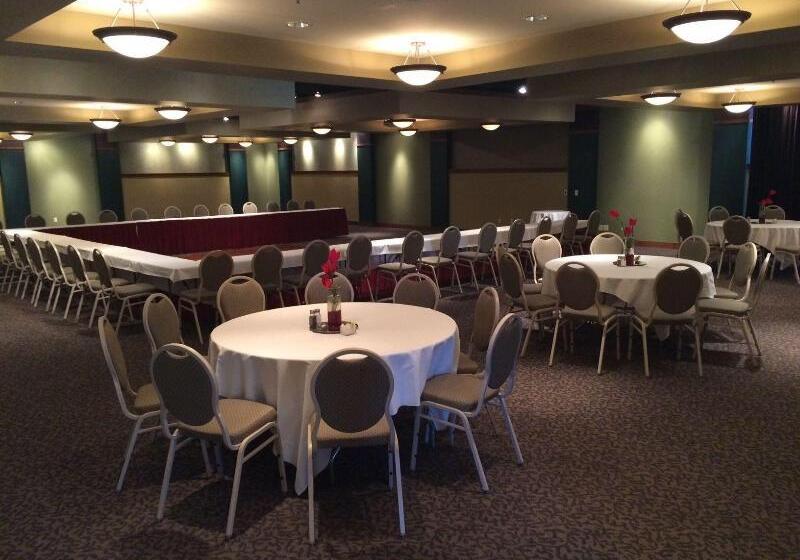 تختخواب و صبحانه Inn At 835 Boutique