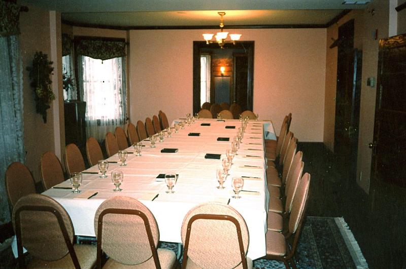 تختخواب و صبحانه Inn At 835 Boutique