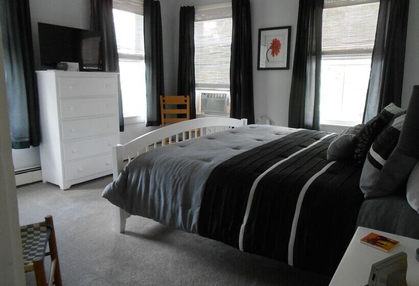 مبيت وإفطار Lakeview Inn