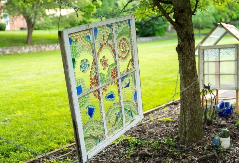 住宿加早餐  South Court Inn