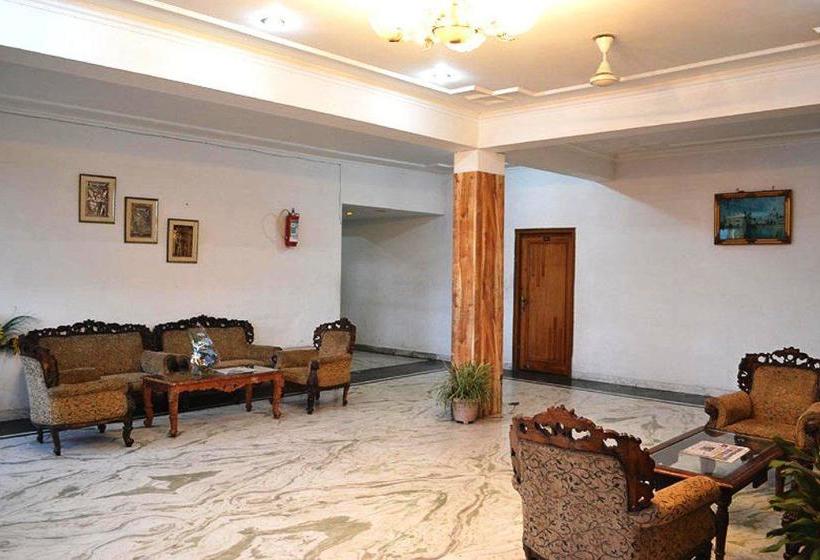 בית מלון כפרי Amrit Regency