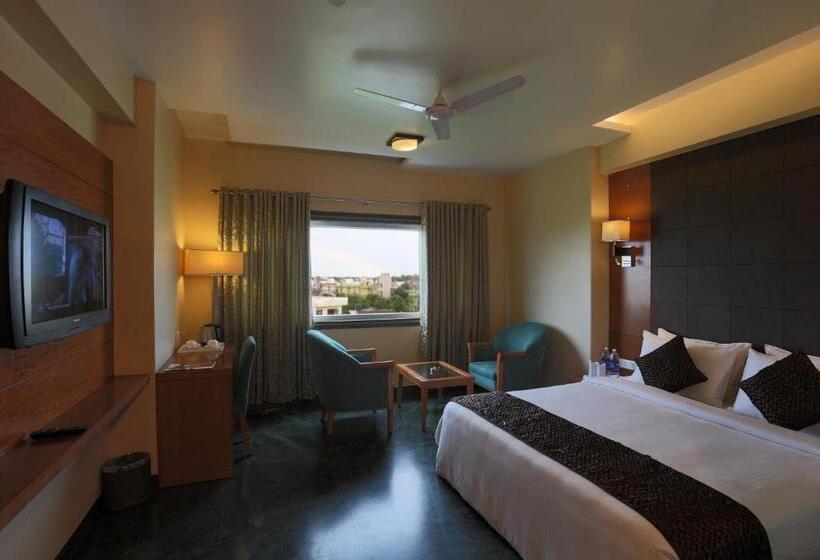 בית מלון כפרי Brijwasi Lands Inn